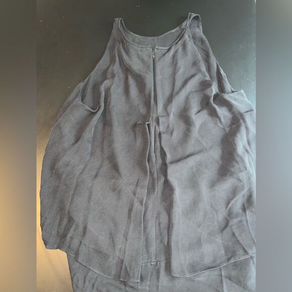 Theory “Kalstinn” Sleeveless 100% Silk Black Blouse Size Large EUC - Picture 8 of 8